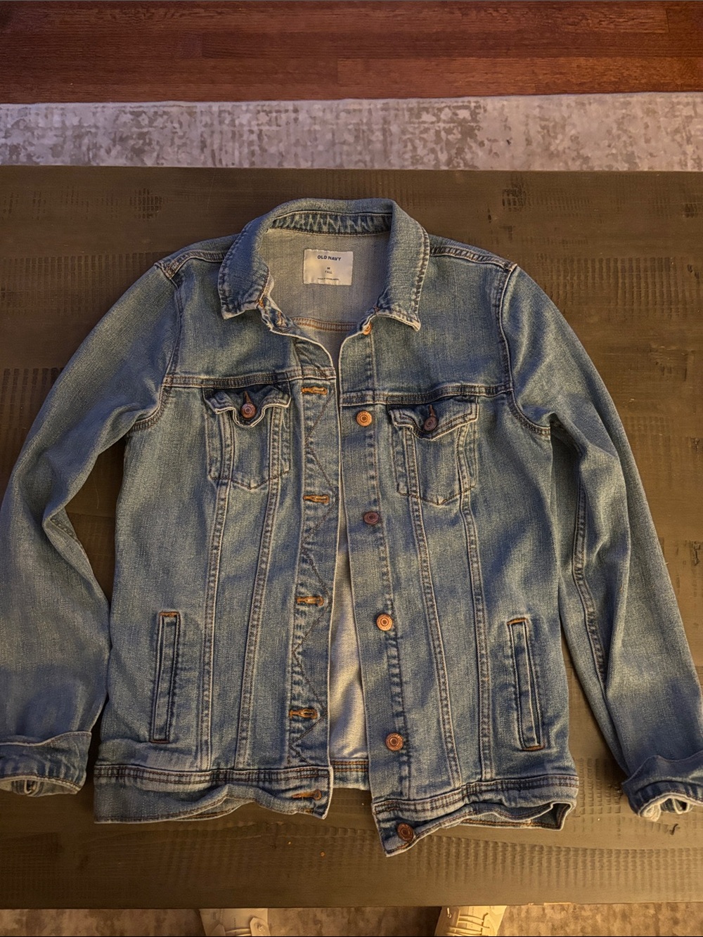 Old Navy Light Blue Denim Jacket  size Medium Tall
